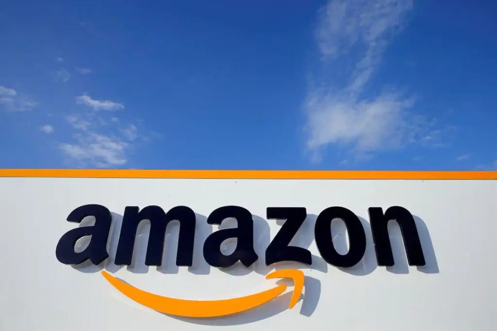 amazon sign on a building